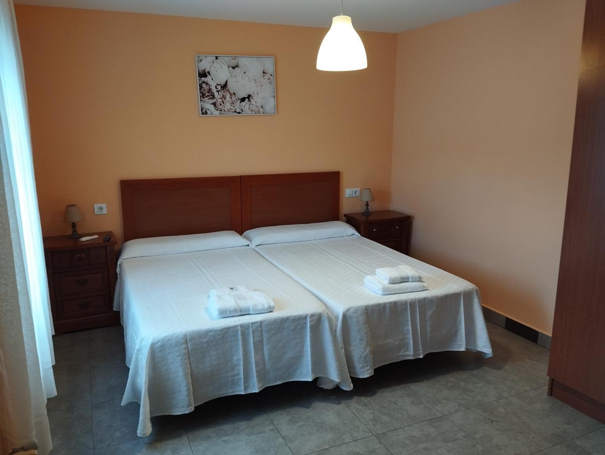 Pomaluengo Hostal Bordillas מראה חיצוני תמונה