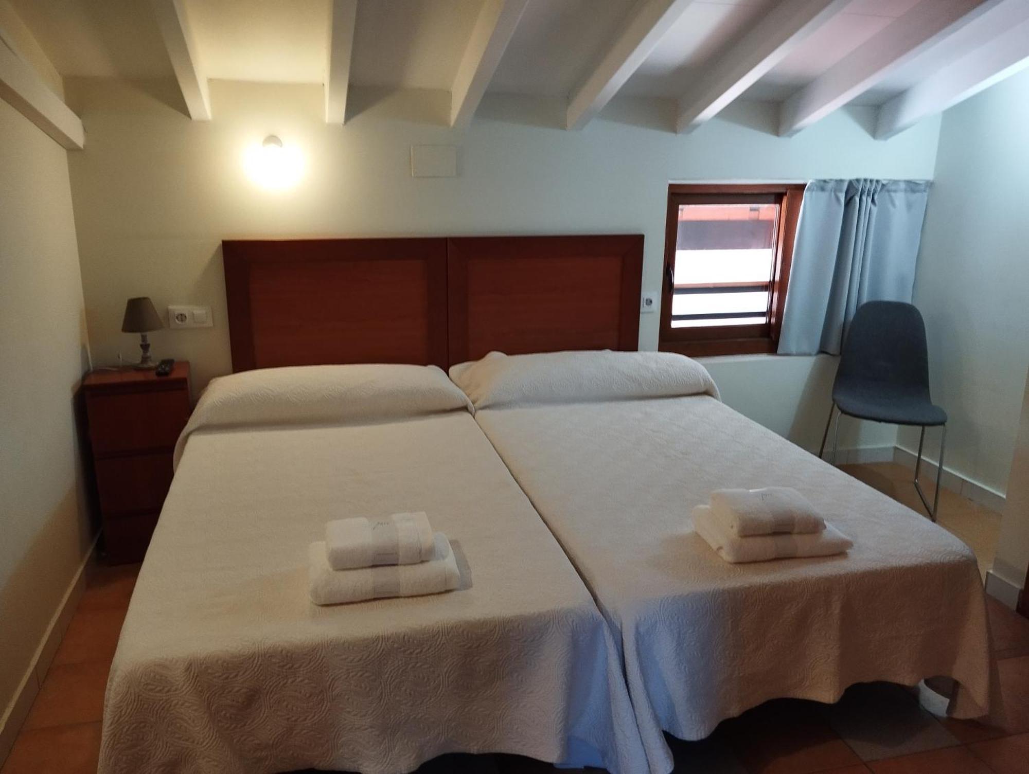 Pomaluengo Hostal Bordillas מראה חיצוני תמונה