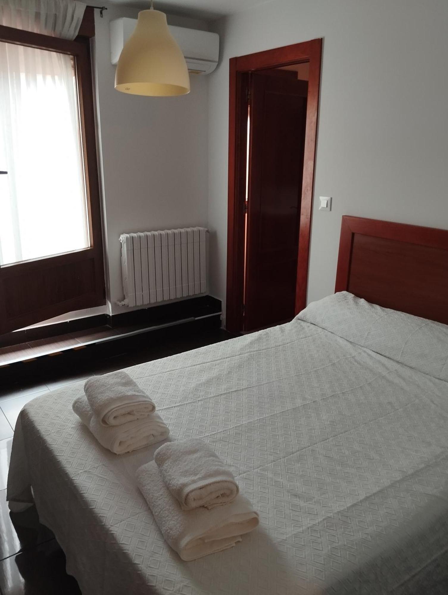 Pomaluengo Hostal Bordillas מראה חיצוני תמונה