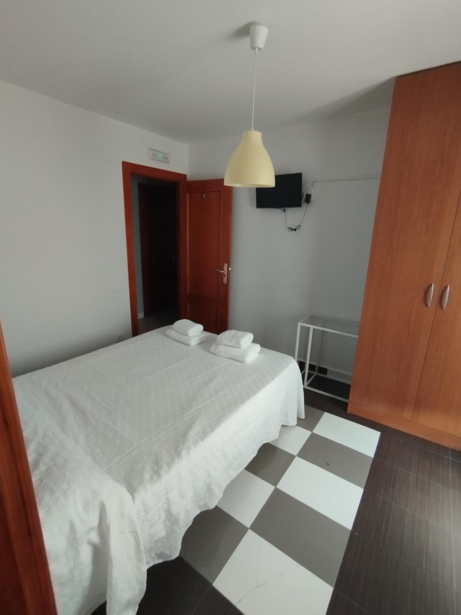 Pomaluengo Hostal Bordillas מראה חיצוני תמונה